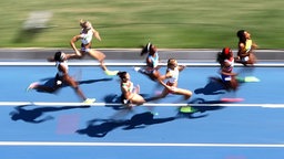 Athletinnen beim 800 Meter Rennen. © DPA Picture Alliance Foto: Matt Campbell