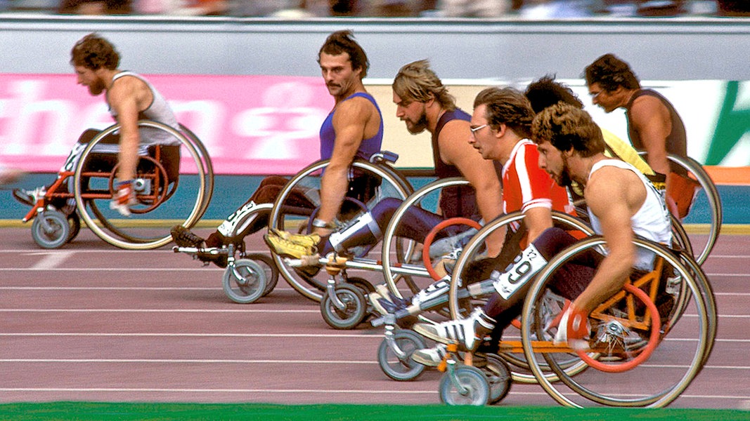 Rollstuhlfahrer bei den Paralympics 1980 in Arnheim