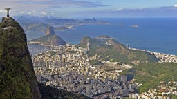 Die Christusstatue auf dem Corcovado in Rio den Janeiro © picture alliance / KUNZ / Augenklick Foto: Bernhard Kunz